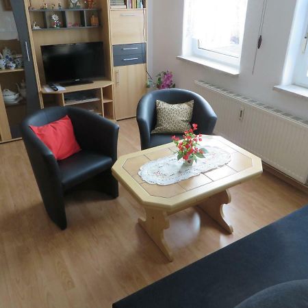 Ferienwohnung Zahn Oelsnitz  ภายนอก รูปภาพ