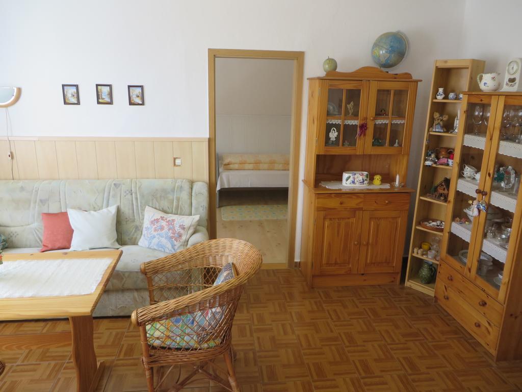 Ferienwohnung Zahn Oelsnitz  ภายนอก รูปภาพ