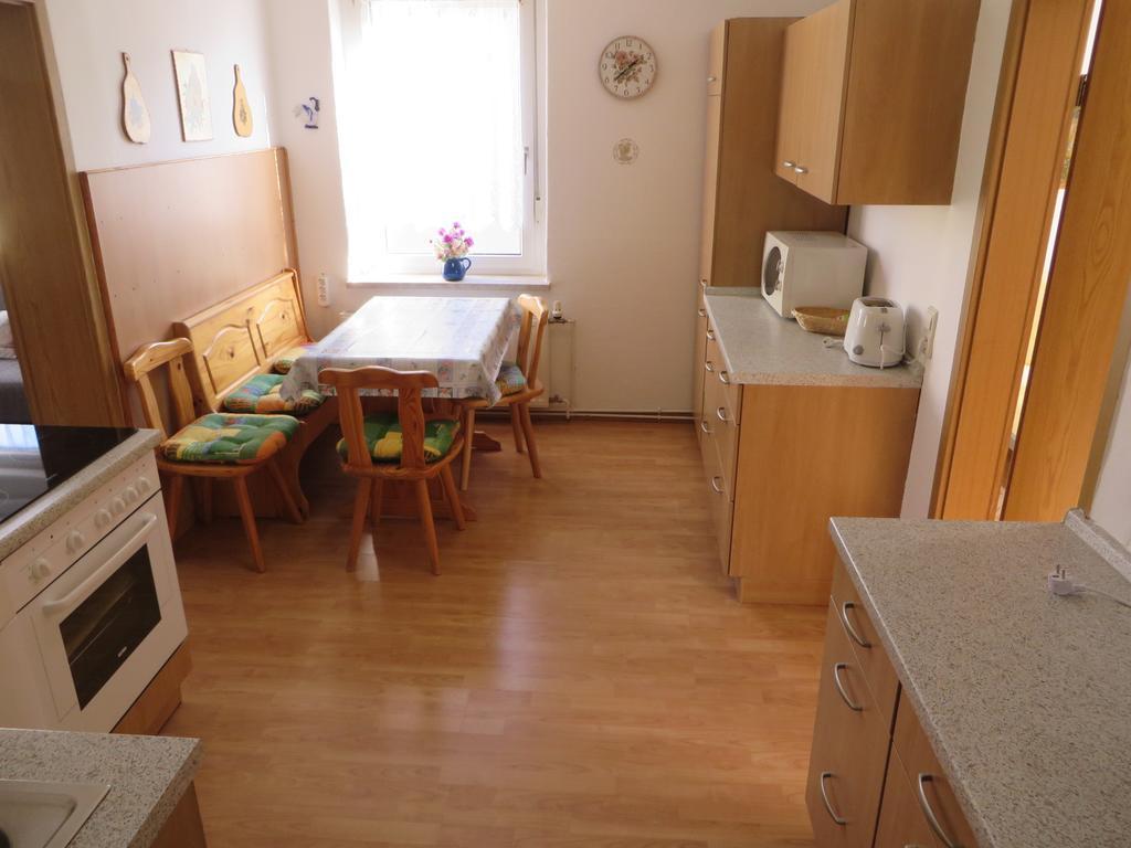 Ferienwohnung Zahn Oelsnitz  ภายนอก รูปภาพ
