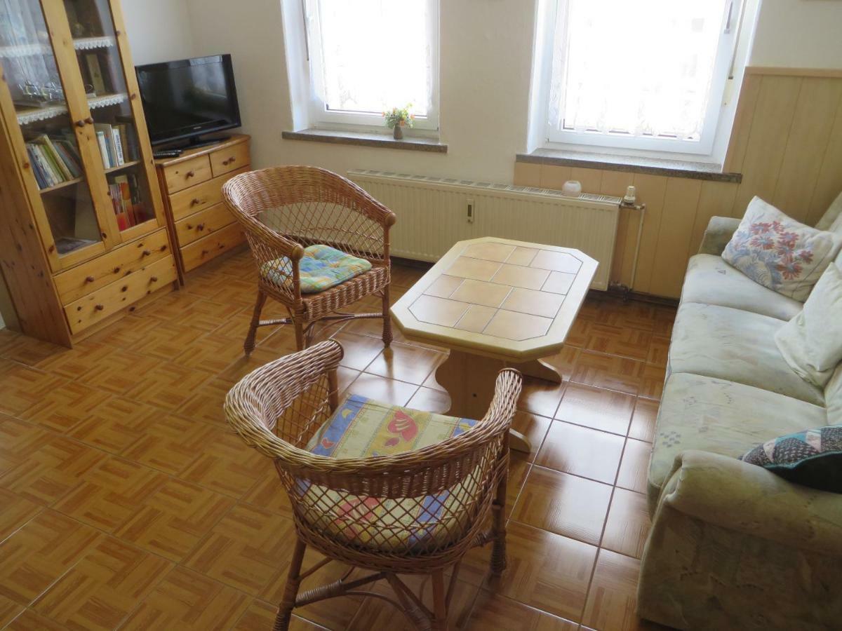 Ferienwohnung Zahn Oelsnitz  ภายนอก รูปภาพ